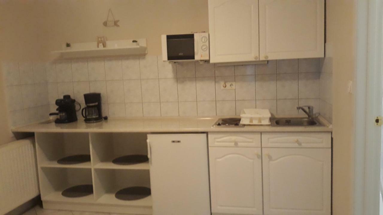 Szaloky Apartmanhaz Gyenesdiás Exteriör bild